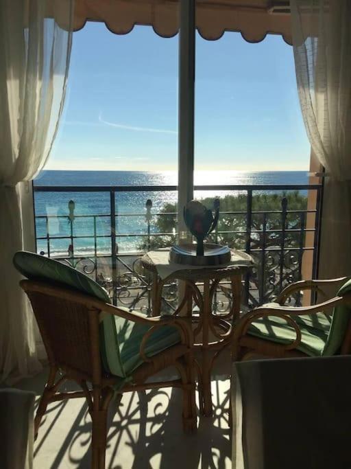 Appartement Victoria Bilocale Centro Citta E Vista Mare à Menton Extérieur photo